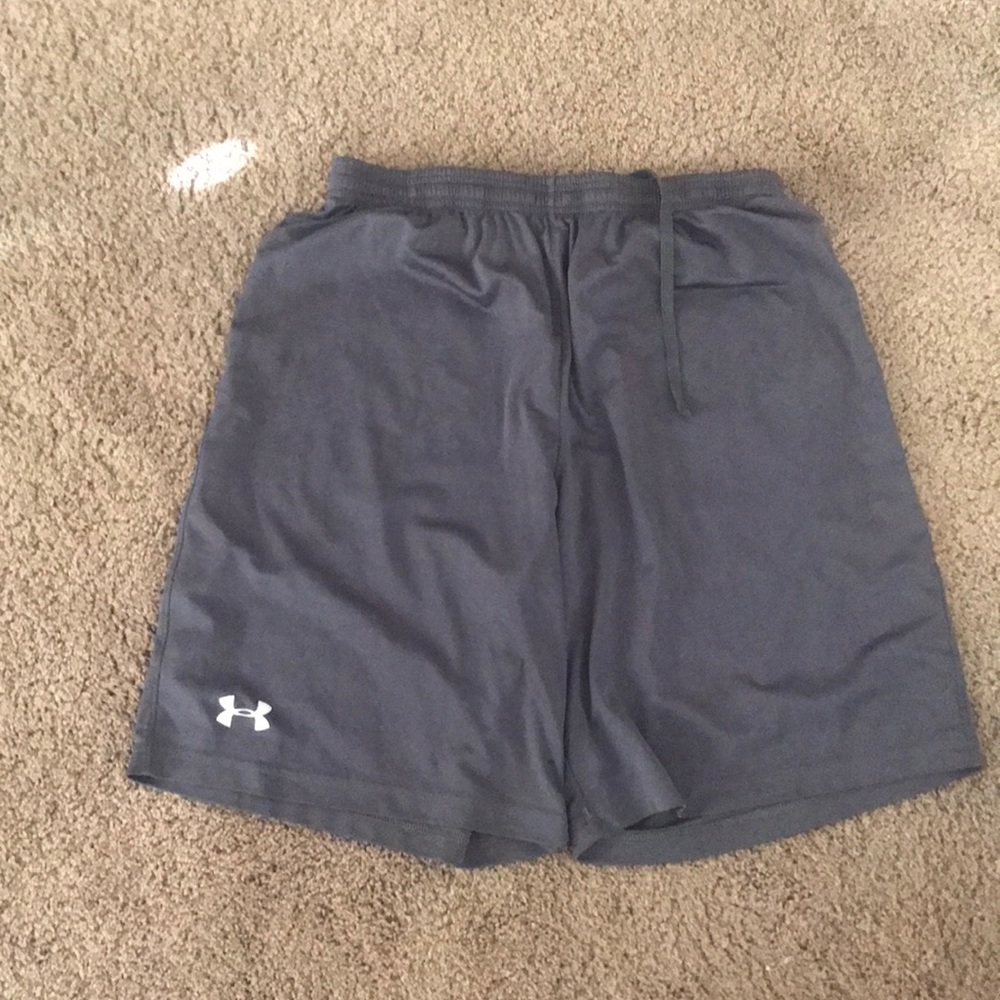 Men’s grey Under Armour basketball shorts.
